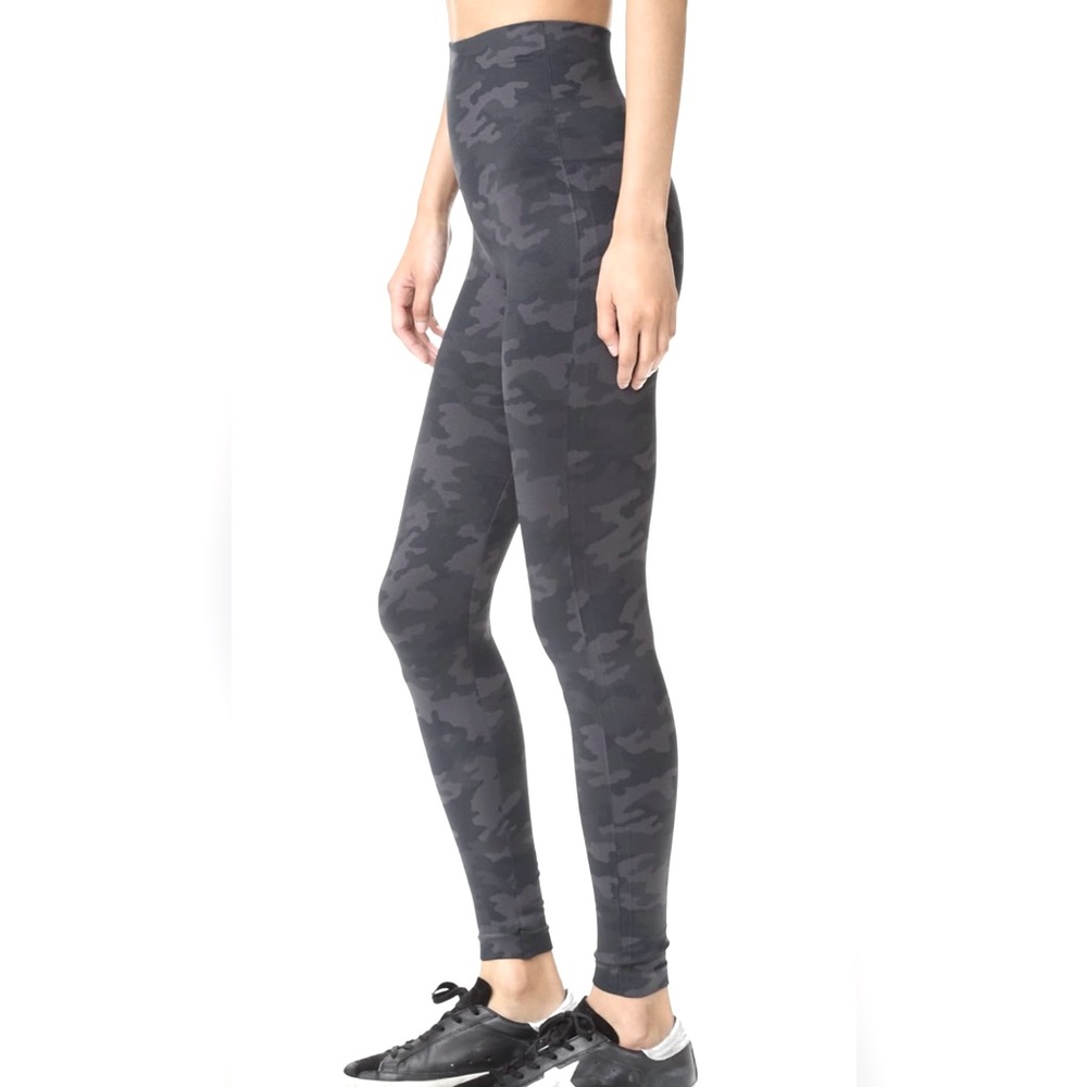 SPANX black camo leggings